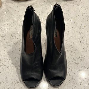 Halogen Black peep toe heel zipper back bootie Size 7